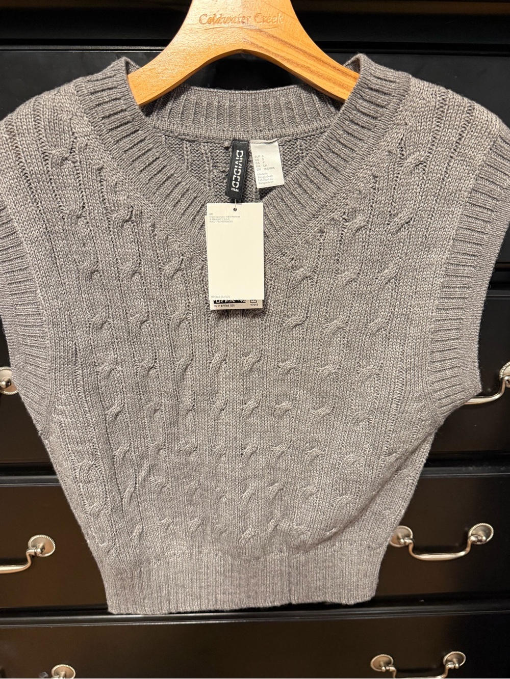 H&M Light Gray Cable-Knit V-Neck Sweater Vest